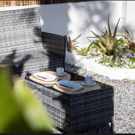 Aparthotel Playa Almayate *