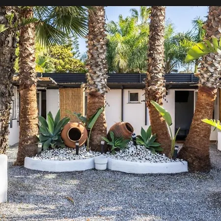 Aparthotel Playa Almayate