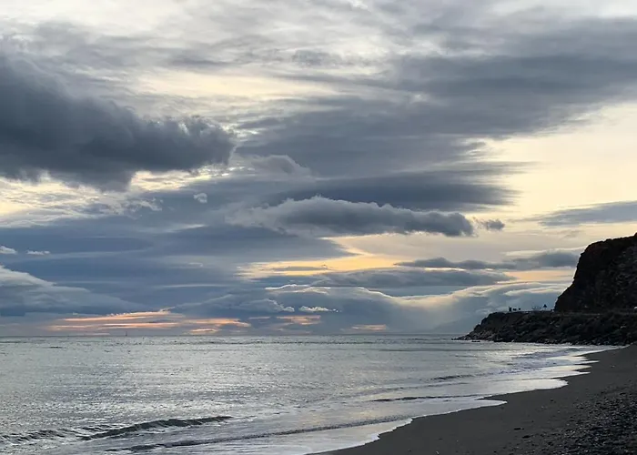 公寓式酒店 Playa Almayate