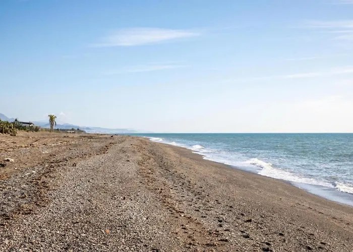 Playa Almayate 公寓式酒店