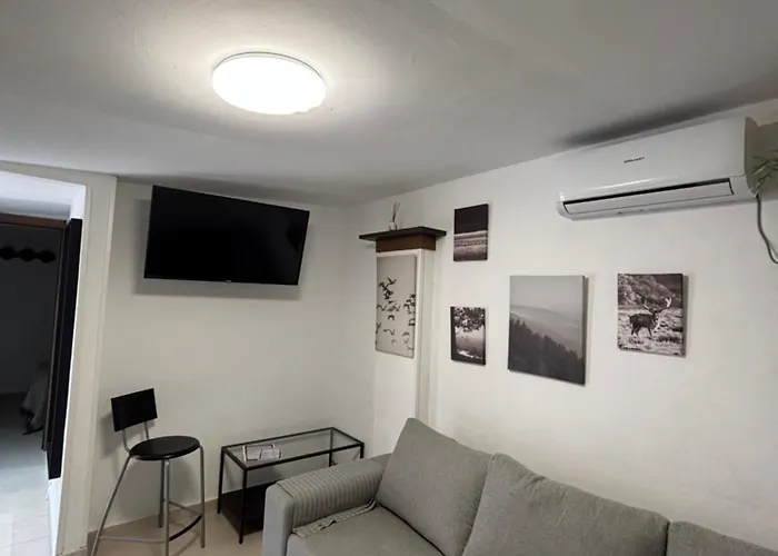 Playa Almayate 公寓式酒店